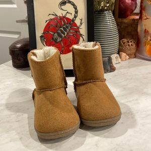 Girls toddler sz 3 booties